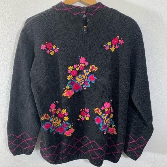 Northern Isles Portraits Womens Hand Knit Black Size Large Floral Sweater Warm - Picture 3 of 15